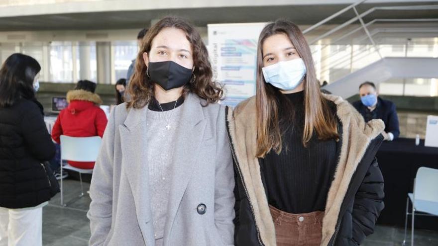 Adriana y Lucía, alumnas del CPR Mariano