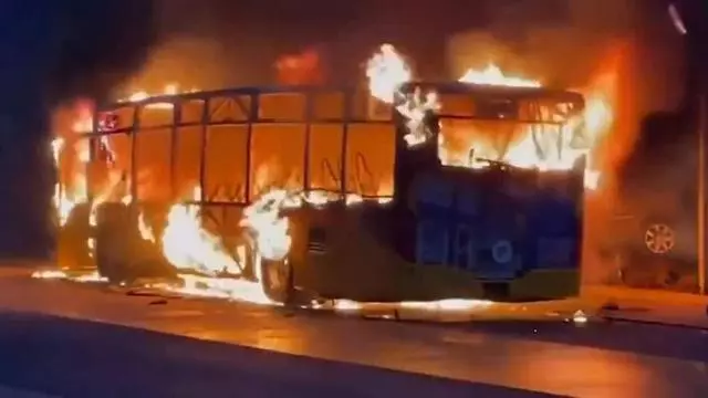 Seis muertos en el incendio de un autobús en Suiza: investigan si un hombre se prendió fuego