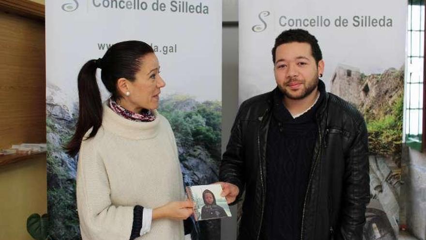 Silleda muestra su apoyo al artista Rodrigo Ramos