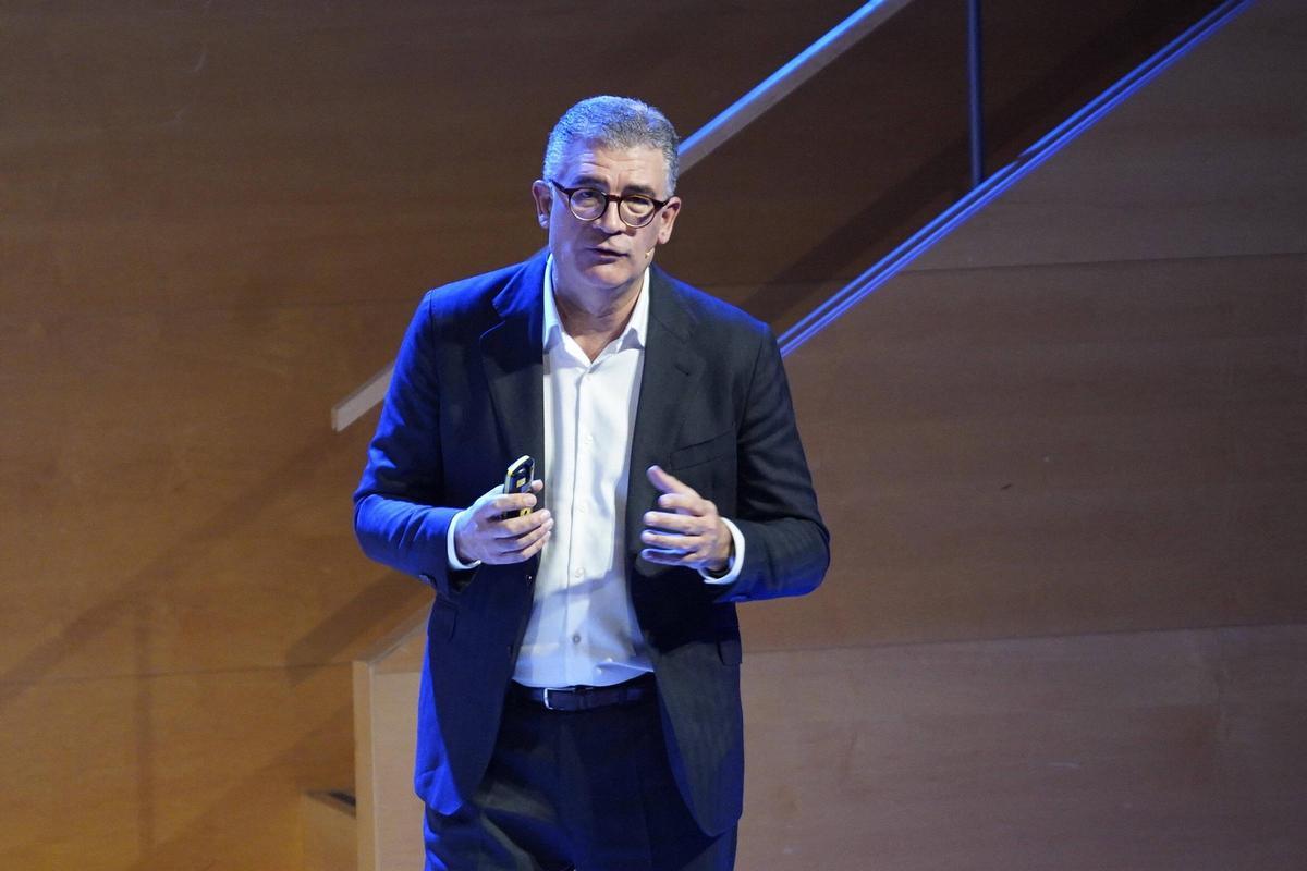 Les imatges de l'entrega de plaques als restaurants recomanats a la Guia Michelin