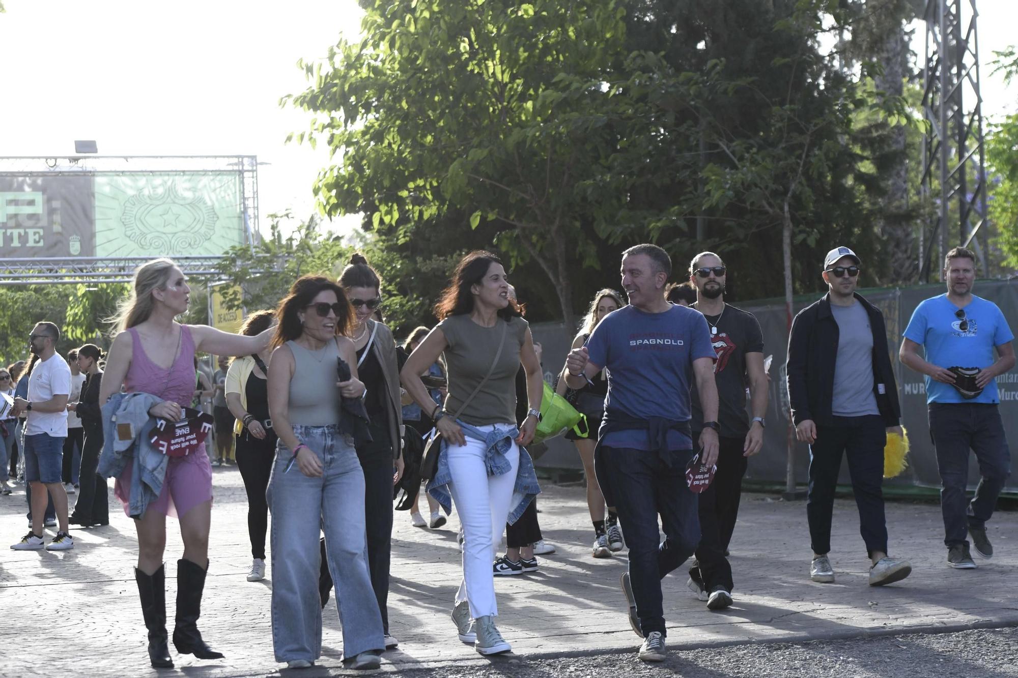 Actuación de Niña Polaca y ambiente en el Warm Up (III)