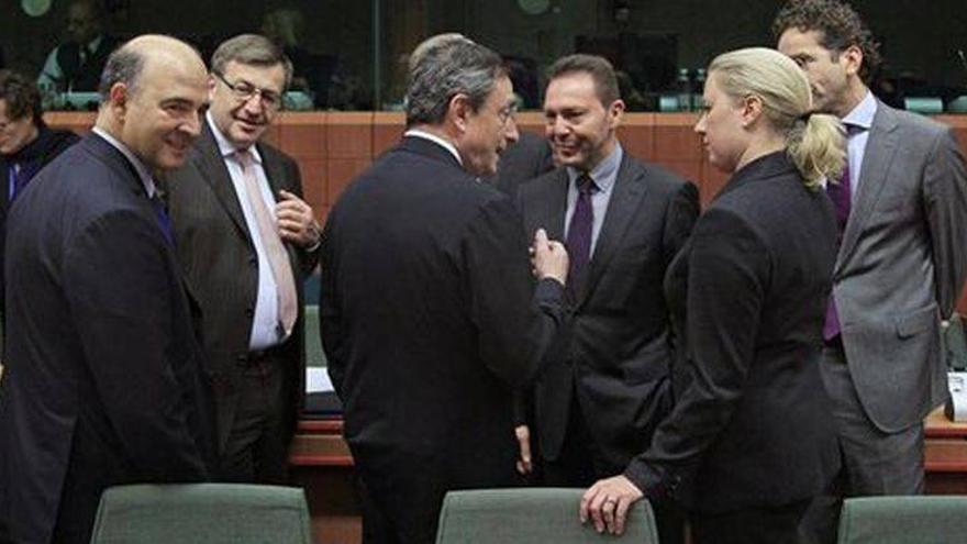 El Eurogrupo busca hoy un acuerdo para desbloquear la ayuda urgente a Grecia