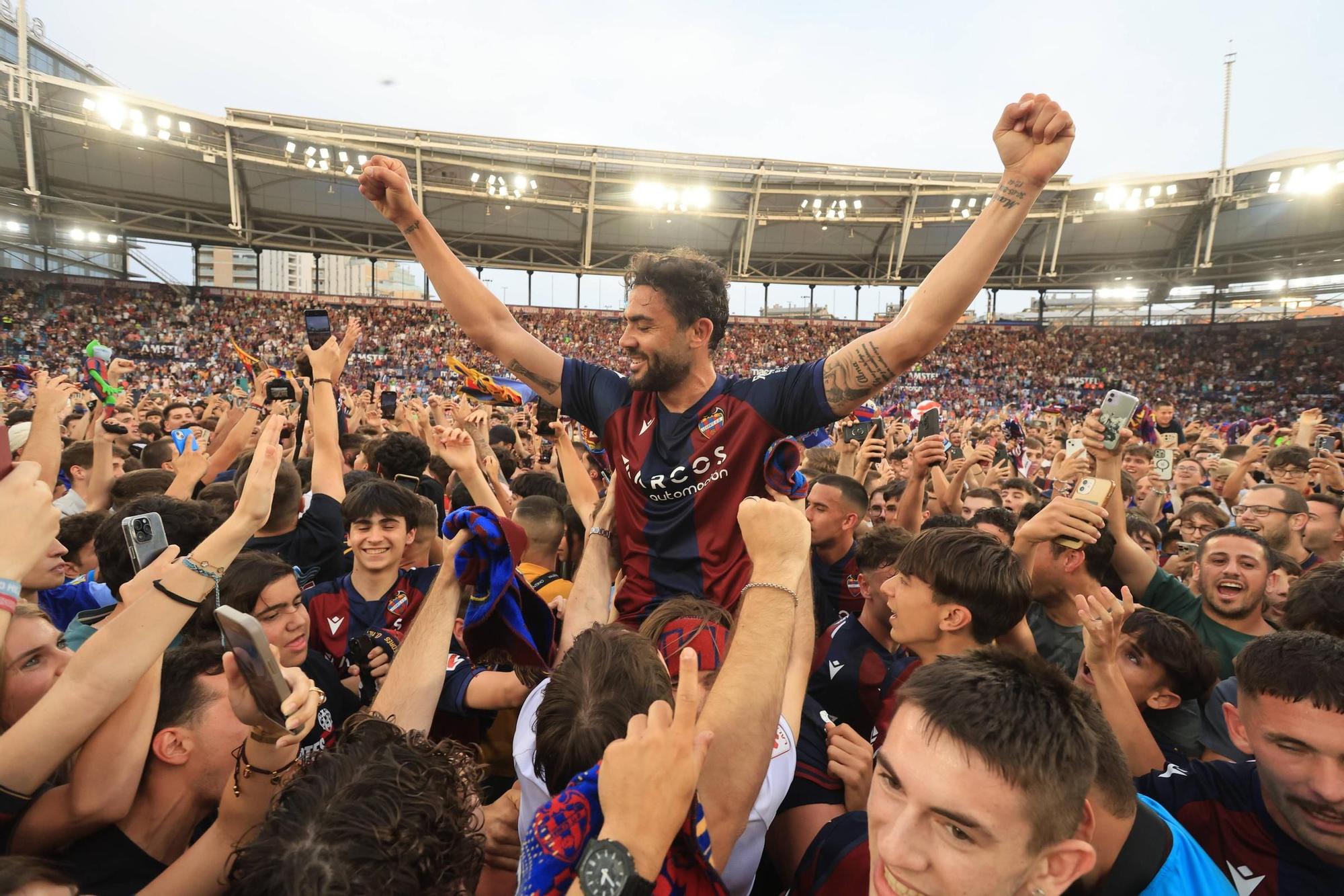 Las mejores imágenes de la celebración del Levante en el Ciutat