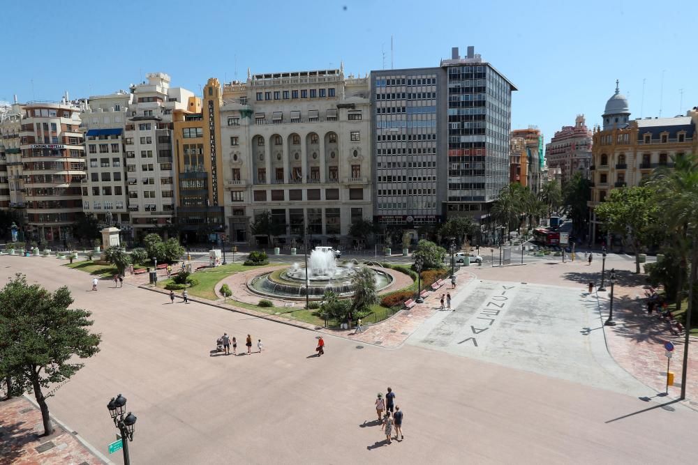 Así luce ya la plaza del Ayuntamiento tras la peatonalizacion