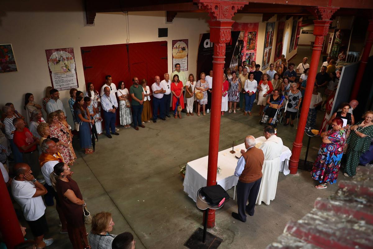 La misa del día de Begoña en la plaza de toros de Gijón, en imágenes La misa del día de Begoña en la plaza de toros de Gijón, en imágenes