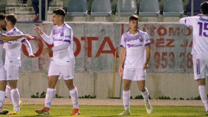 El Jaén celebrando uno de sus goles ante el Alavés.