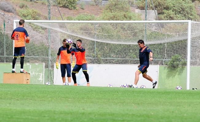 Entrenamienro de la UD Las Palmas previo a la ...