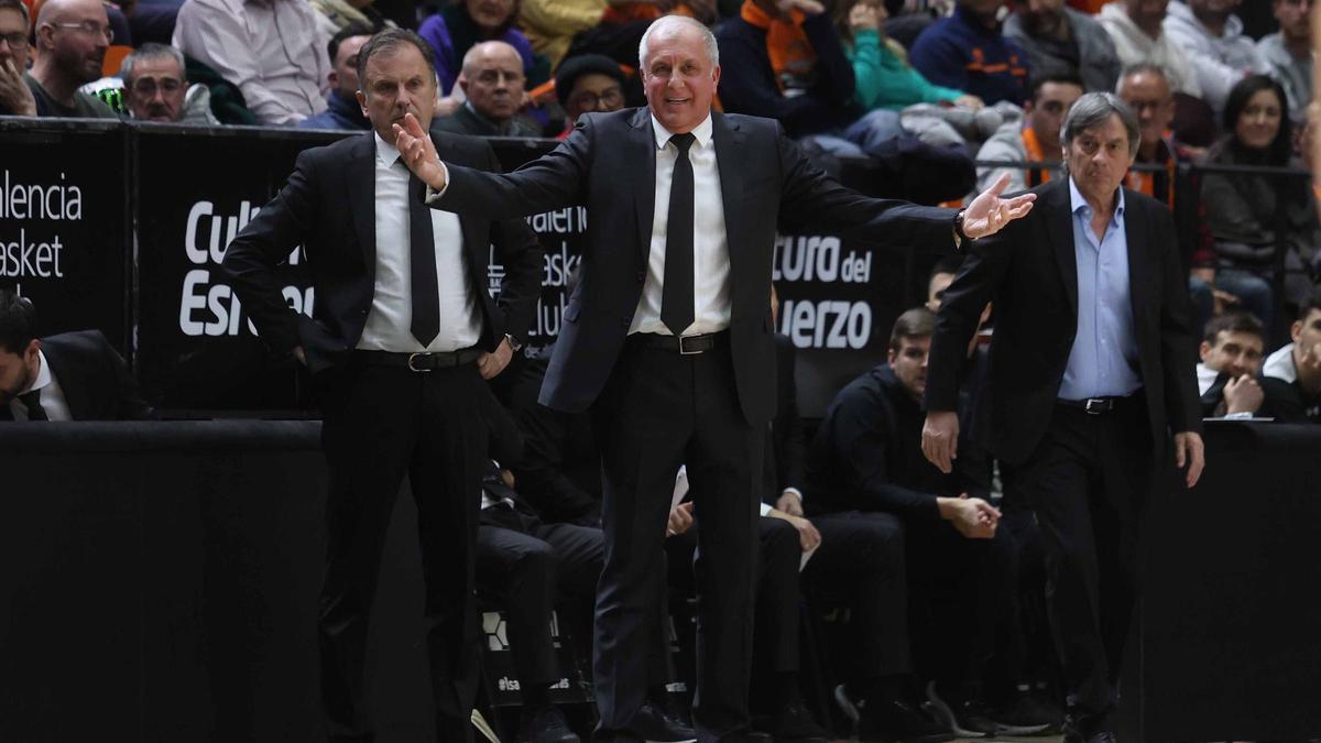 Cachete de Obradovic a Mahmutoğlu