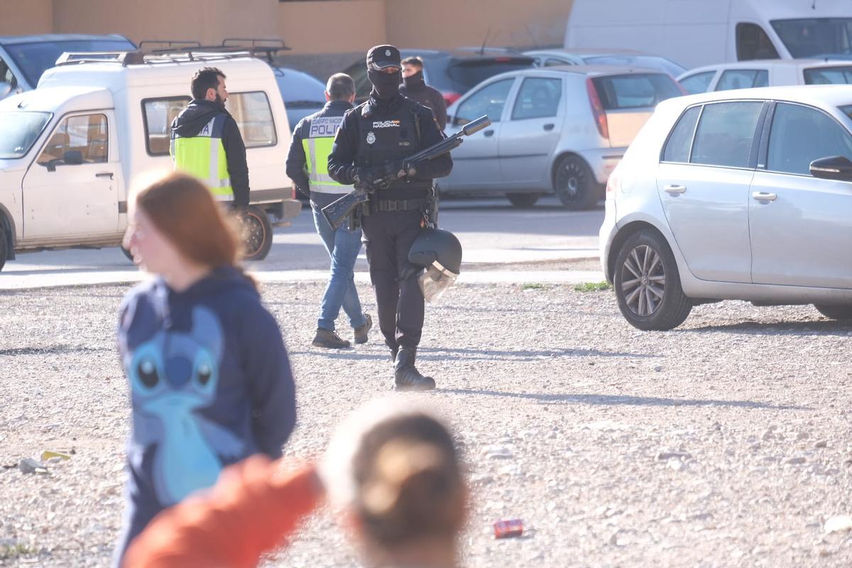 Una imagen del barrio, tomado esta mañana en Elche por el Cuerpo Nacional de Policía