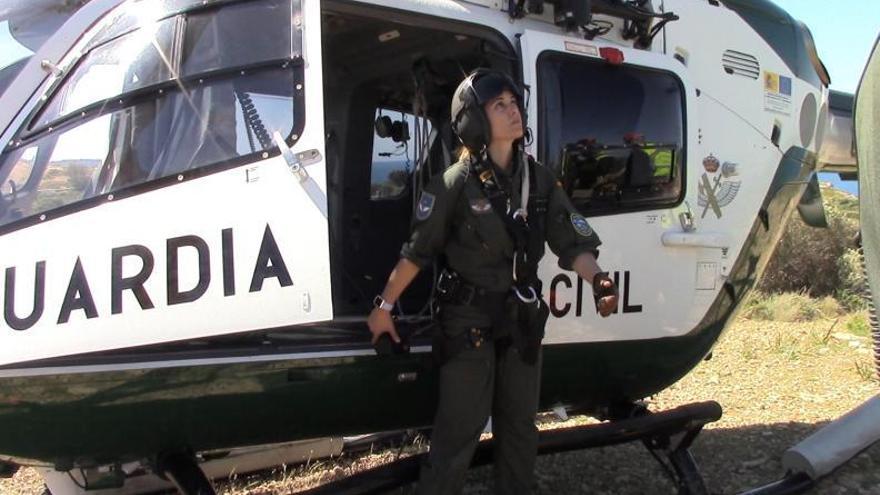 La mecánico de helicóptero de la Guardia Civil Noemí Colinas. |  