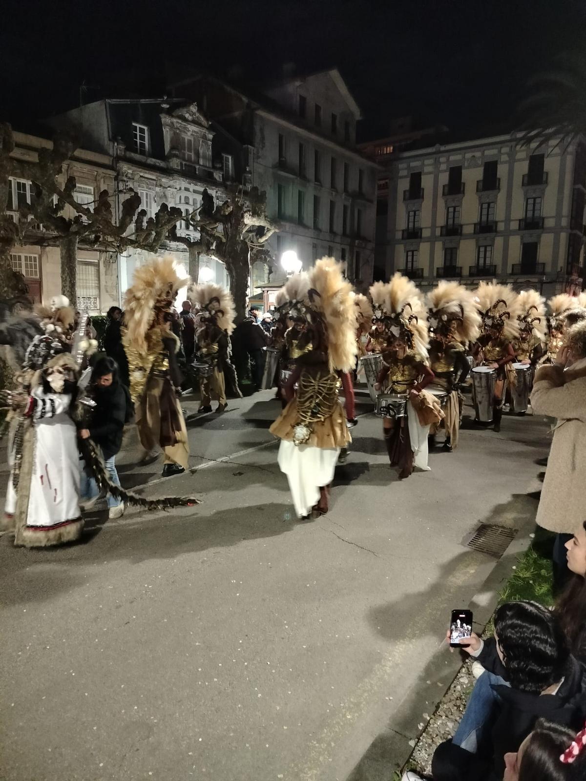 Un momento del desfile de Navia.