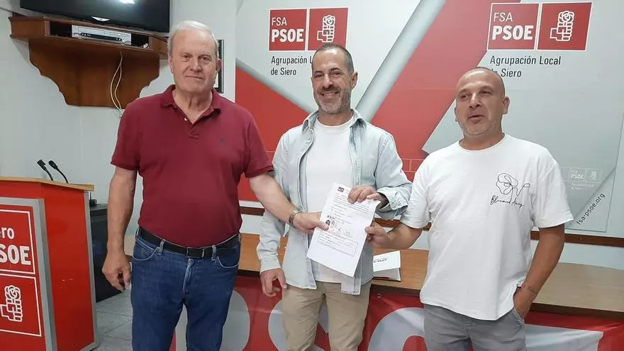 El alcalde de Siero, Ángel García  formaliza su precandidatura a liderar la lista del PSOE en las próximas municipales