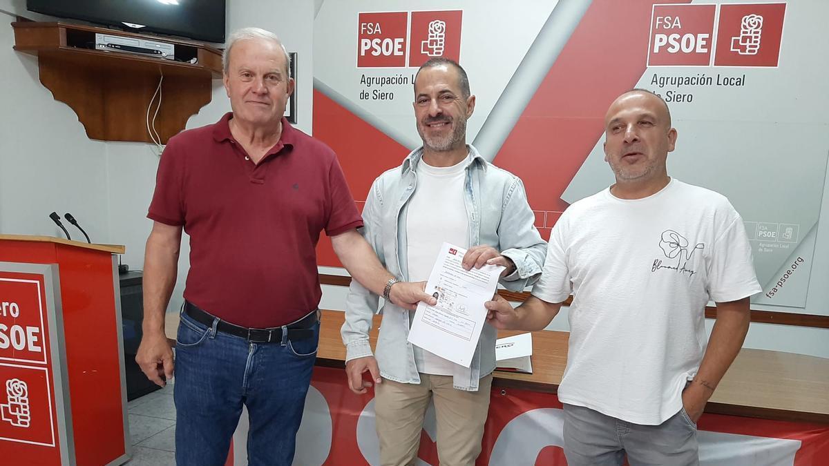 El alcalde de Siero, Ángel García  formaliza su precandidatura a liderar la lista del PSOE en las próximas municipales