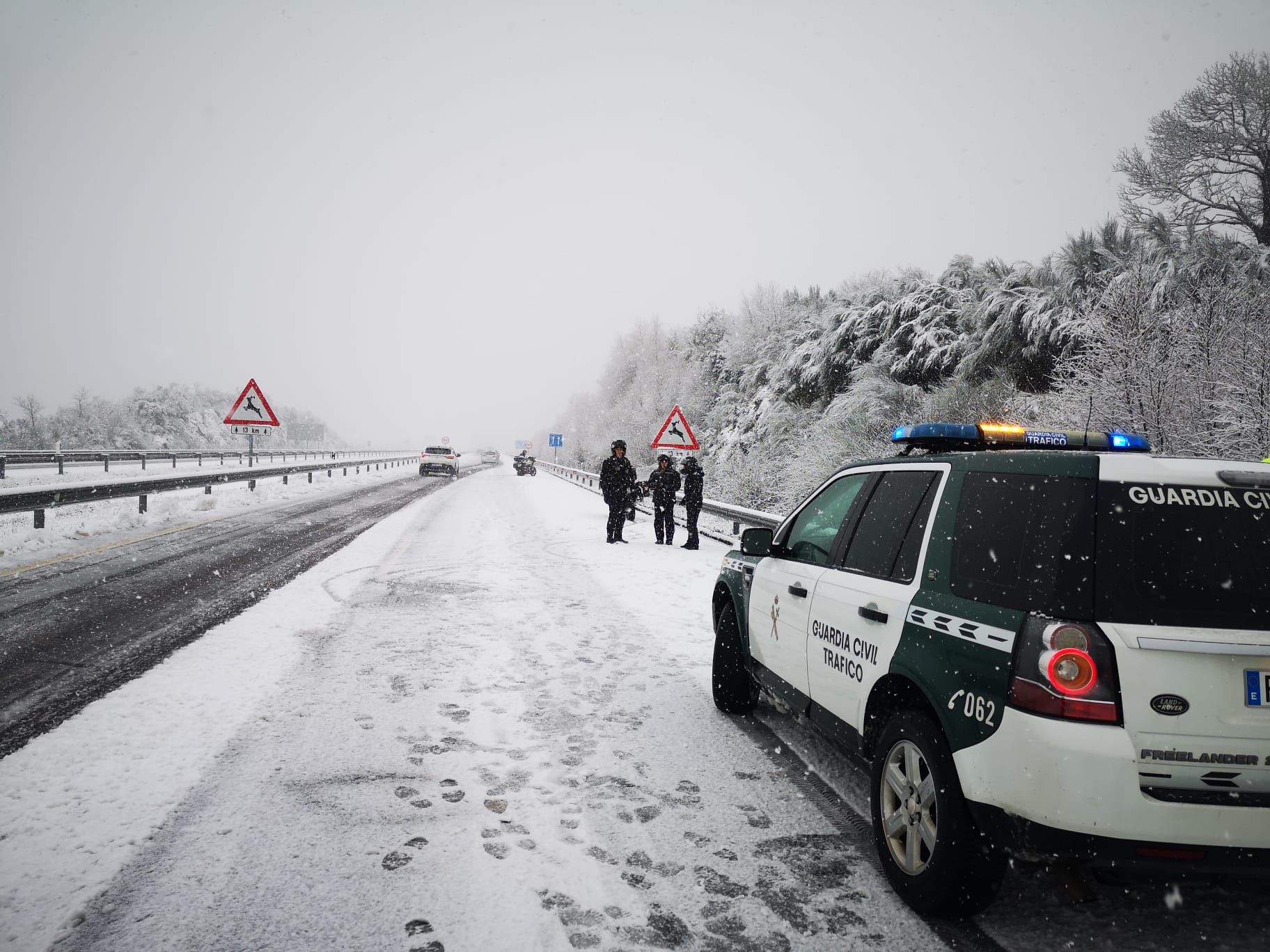 Galicia se tiñe de blanco: nieve, hielo y granizo por toda la comunidad