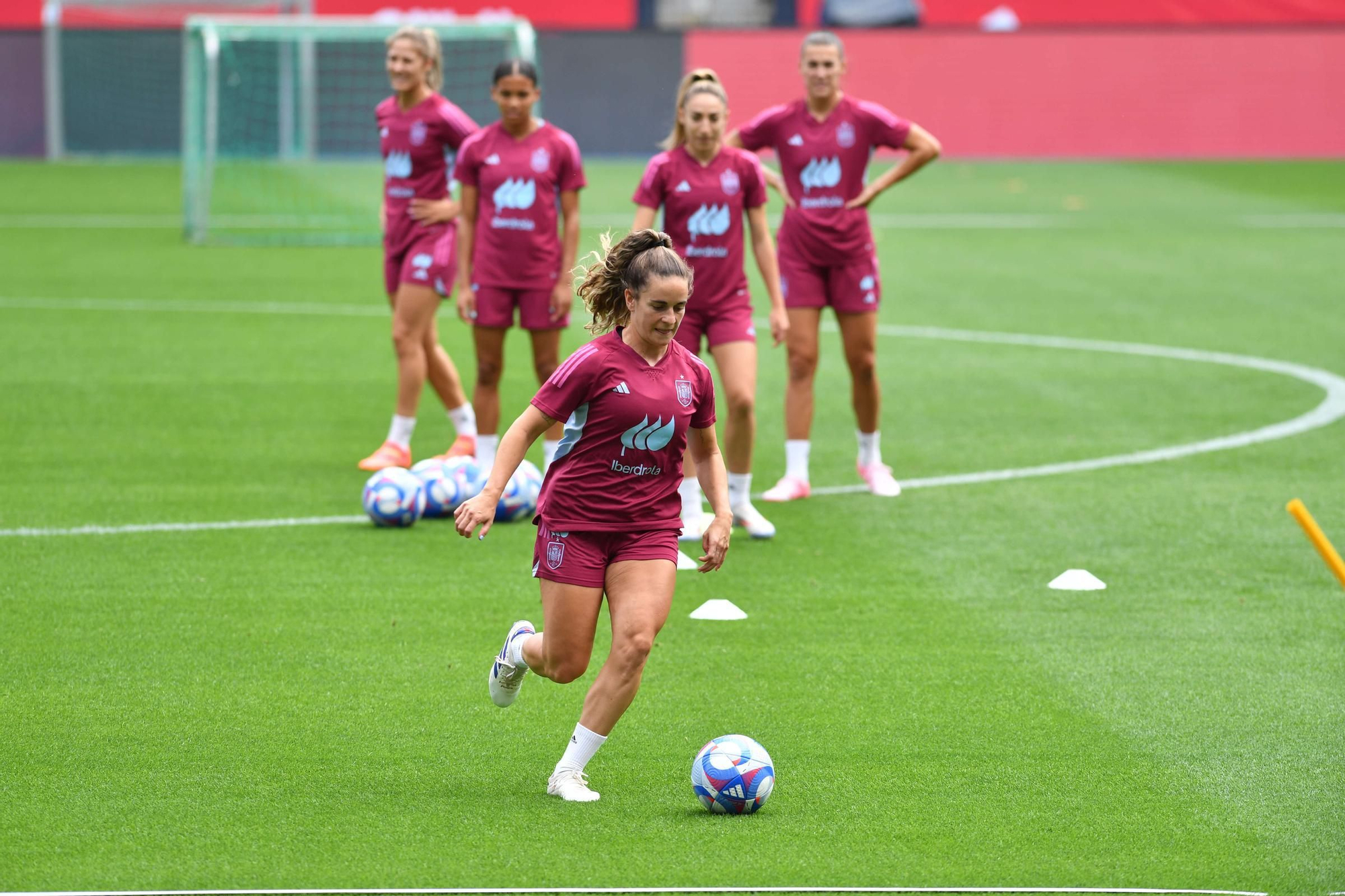 Entrenamiento de la selección femenina de fútbol en Riazor