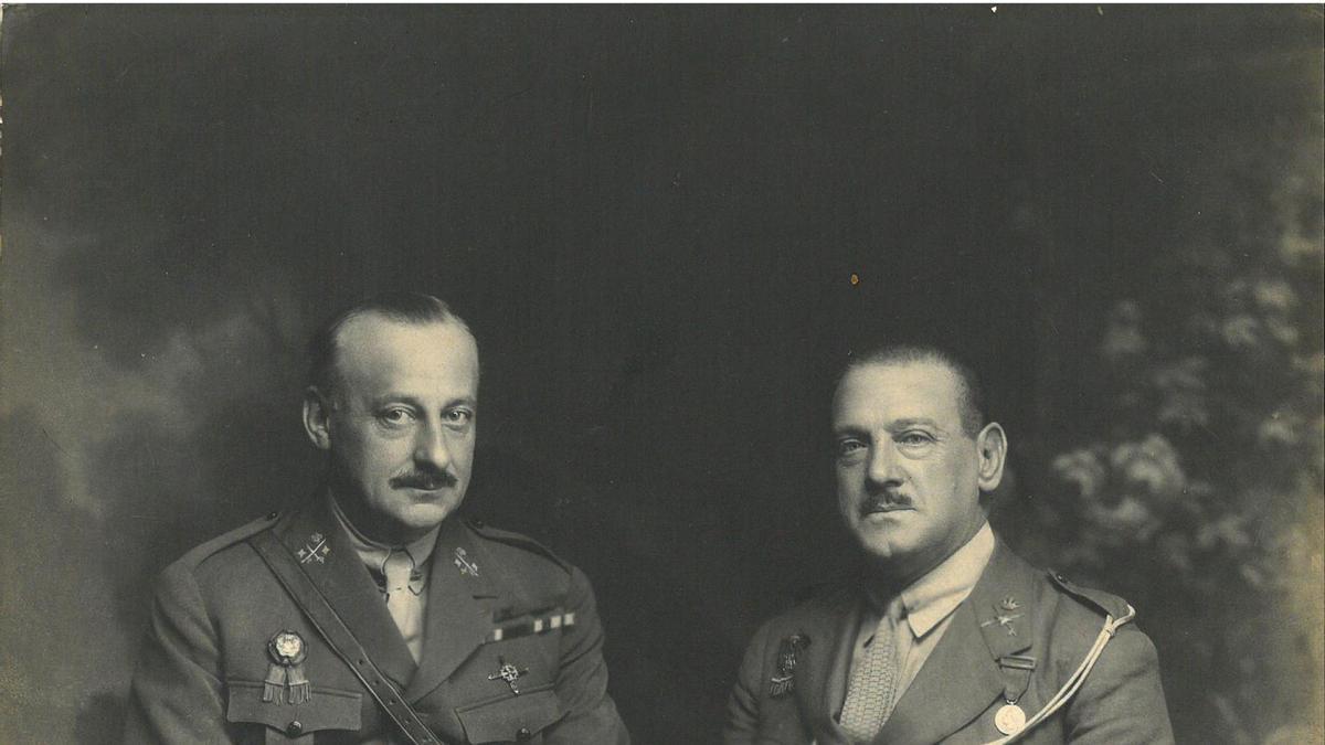 Miguel Primo de Rivera (li.) mit seinem Vizepräsidenten Severino Martínez Anido.
