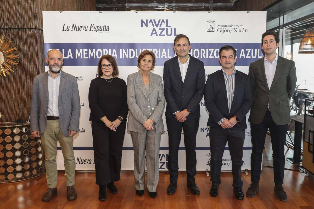 Por la izquierda, Rafael González-Quirós, Ángeles Rivero, Carmen Moriyón, José Manuel Fuentes, Alejandro Beneit y Carlos Buján, ayer, en el Acuario de Gijón, minutos antes del debate sobre economía azul organizado por el Ayuntamiento y LA NUEVA ESPAÑA.