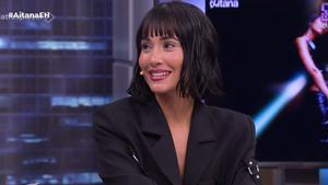 Aitana en El Hormiguero sonriendo