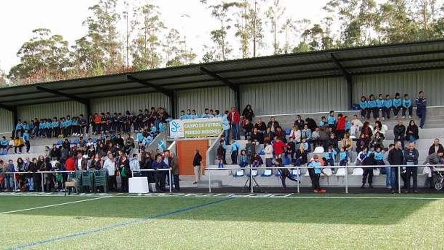 Instalaciones deportivas de Penedo Redondo, en Salceda. // D.B.M.