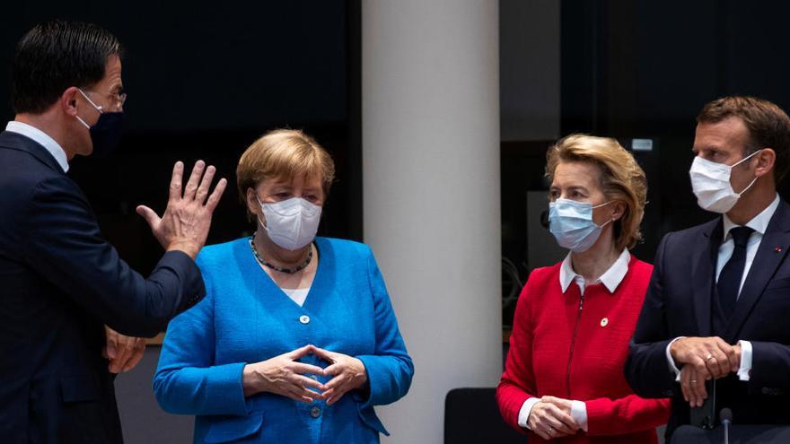 Mark Rutte, Angela Merkel, Ursula von der Leyen y Emmanuel Macron