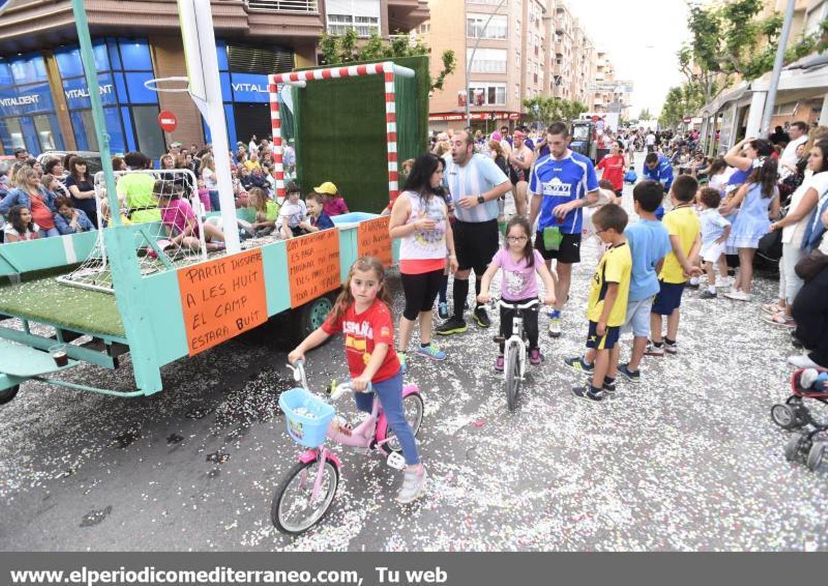 GALERÍA DE FOTOS -- Vila-real se llena de disfraces en la calle