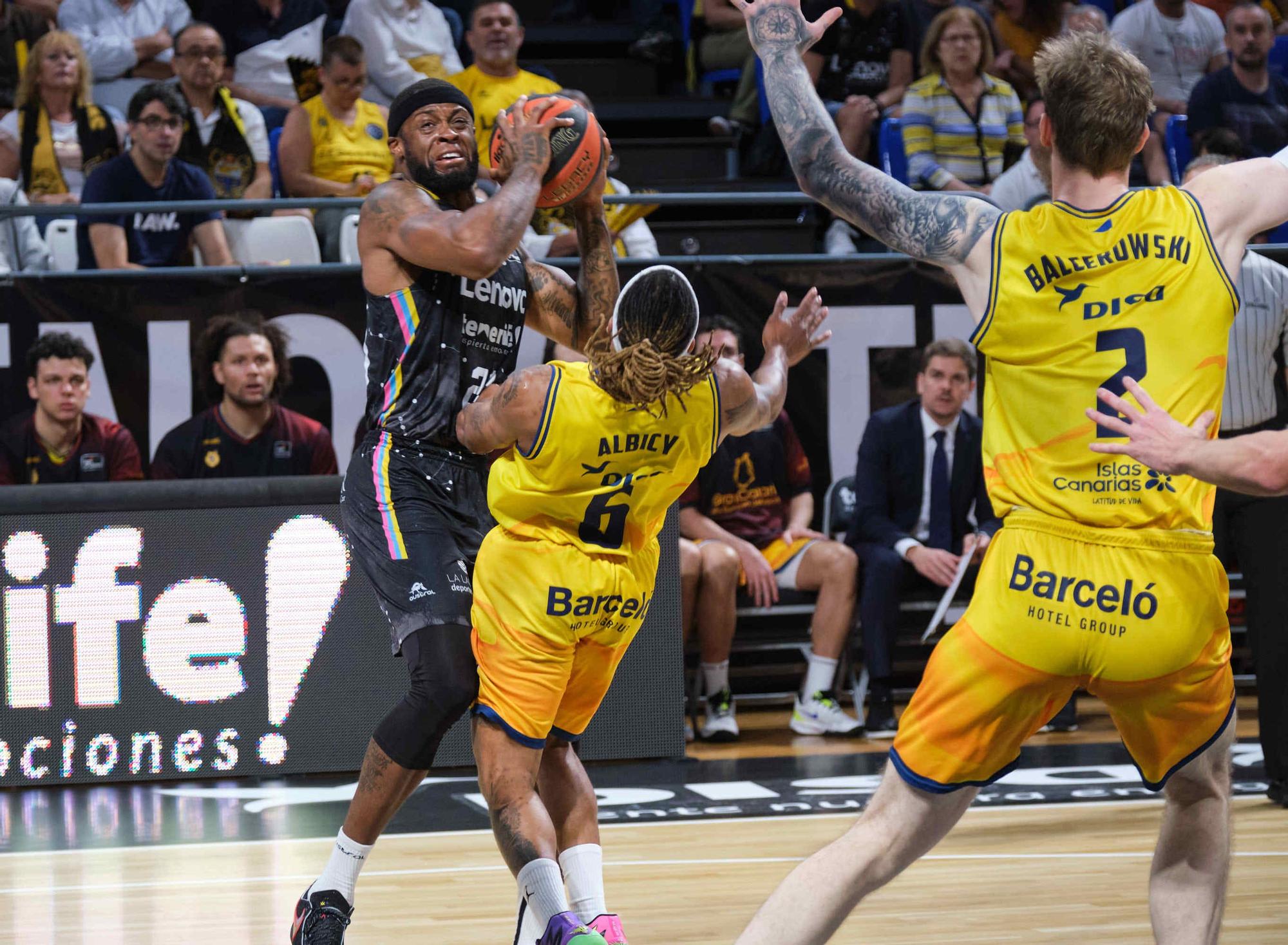 Derbi de baloncesto en Canarias: Lenovo Tenerife vs Gran Canaria