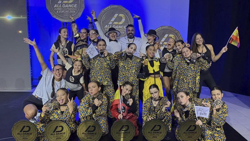 Histórico triunfo europeo del Team Flow de Lalín en tierras helenas