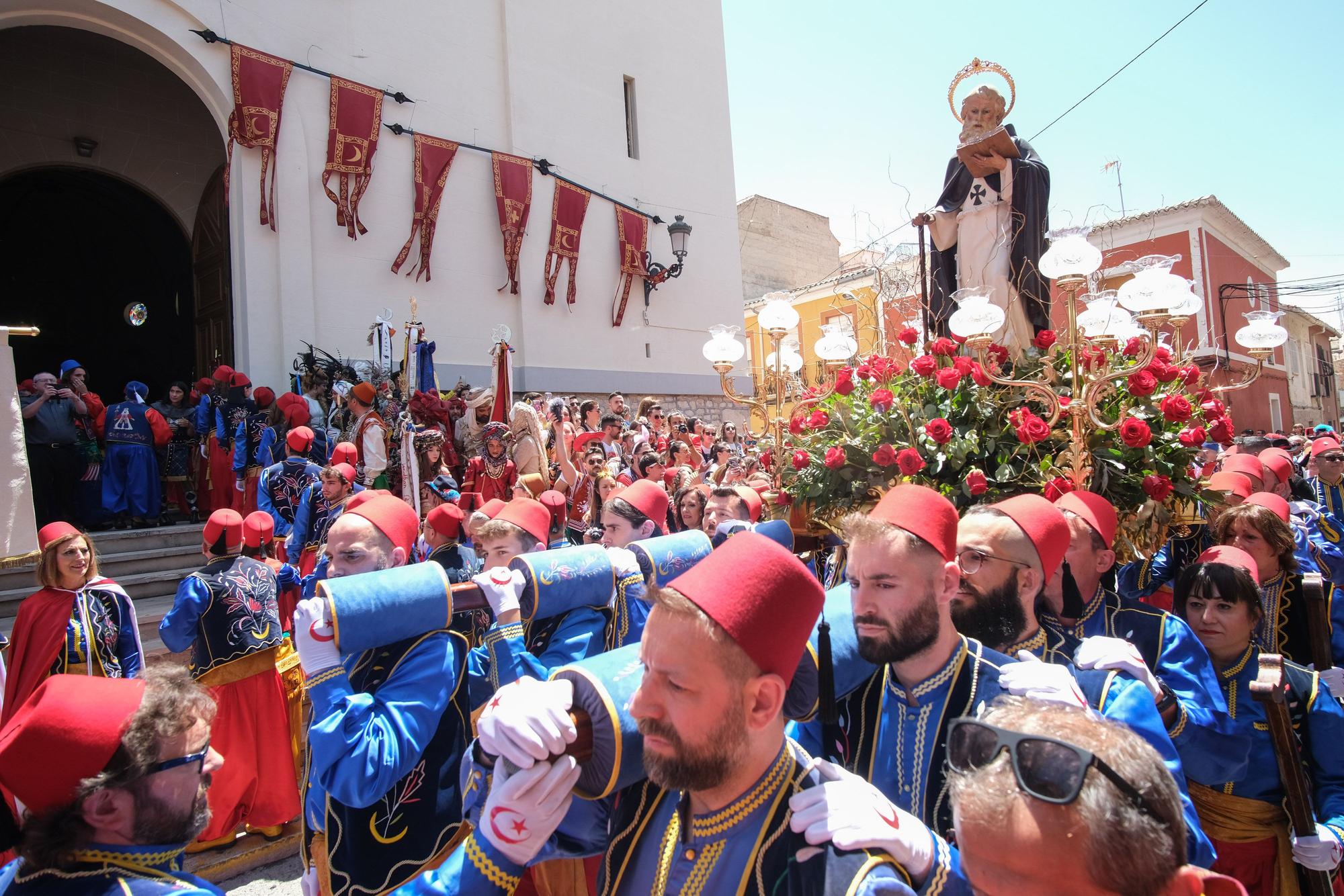 ¡Que viva Elda y San Antón!: Así ha sido el traslado del santo hasta la Iglesia de Santa Ana