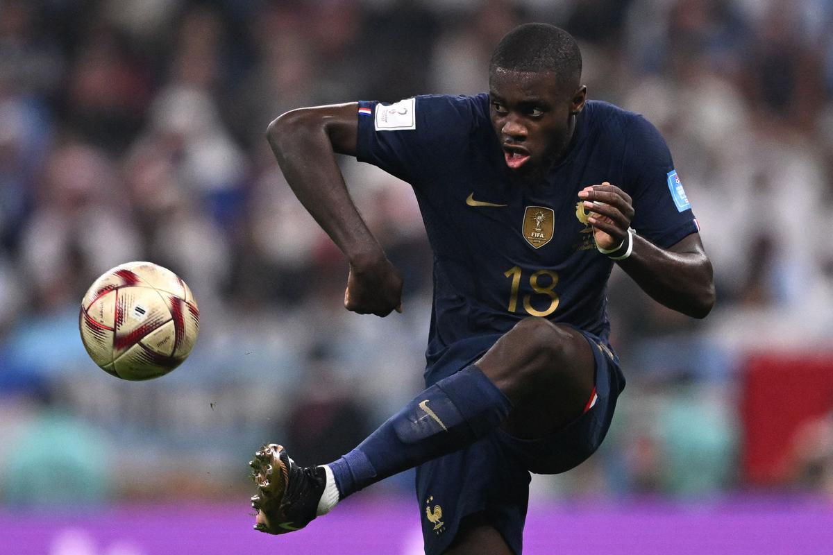 Dayot Upamecano - Francia Dayot Upamecano - Francia