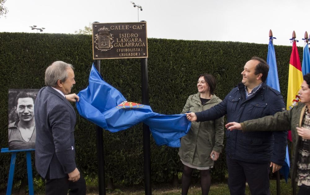 Descubrimiento de la placa de Isidro Langara en el