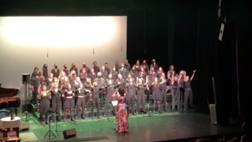 Actuación coro en Castrillón (1)