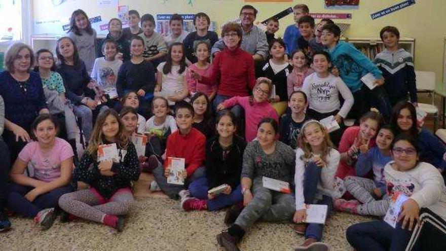 Carles Cano visita el colegio público San Fernando de Alicante