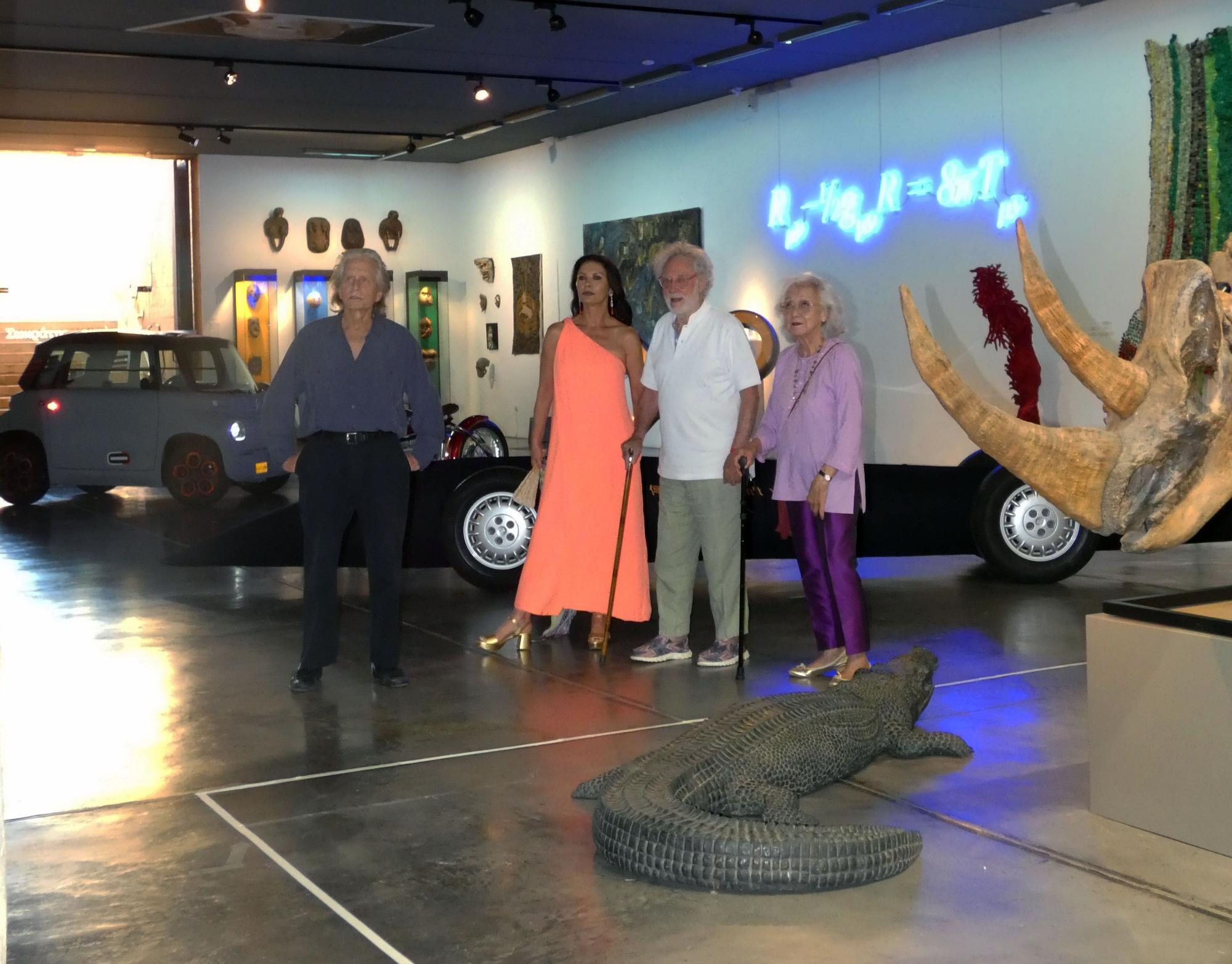 Michael Douglas y Catherine Zeta-Jones visitan el Museo Sa Bassa Blanca