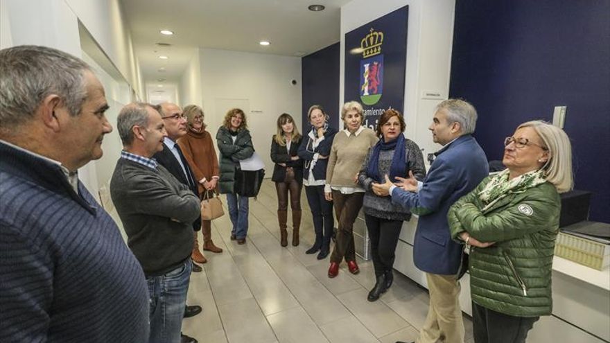 El centro de servicios sociales de San Roque duplica su espacio