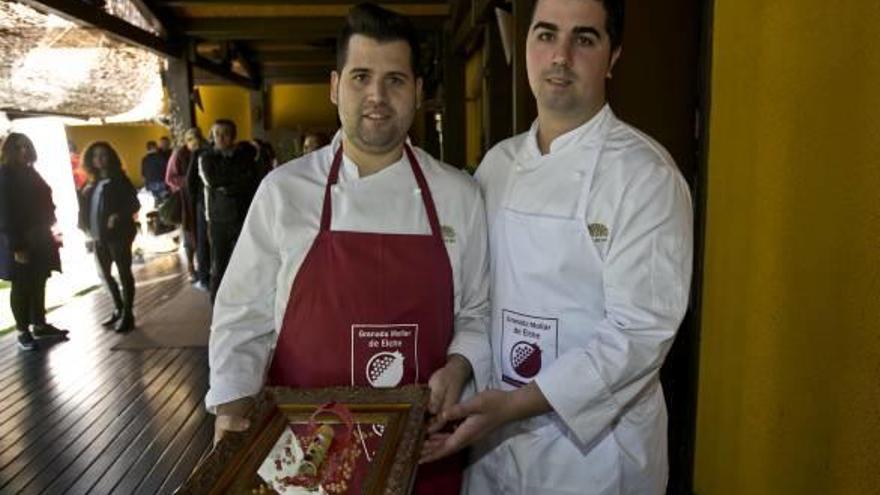 El grupo de premiados, jurado y organizadores, ayer.