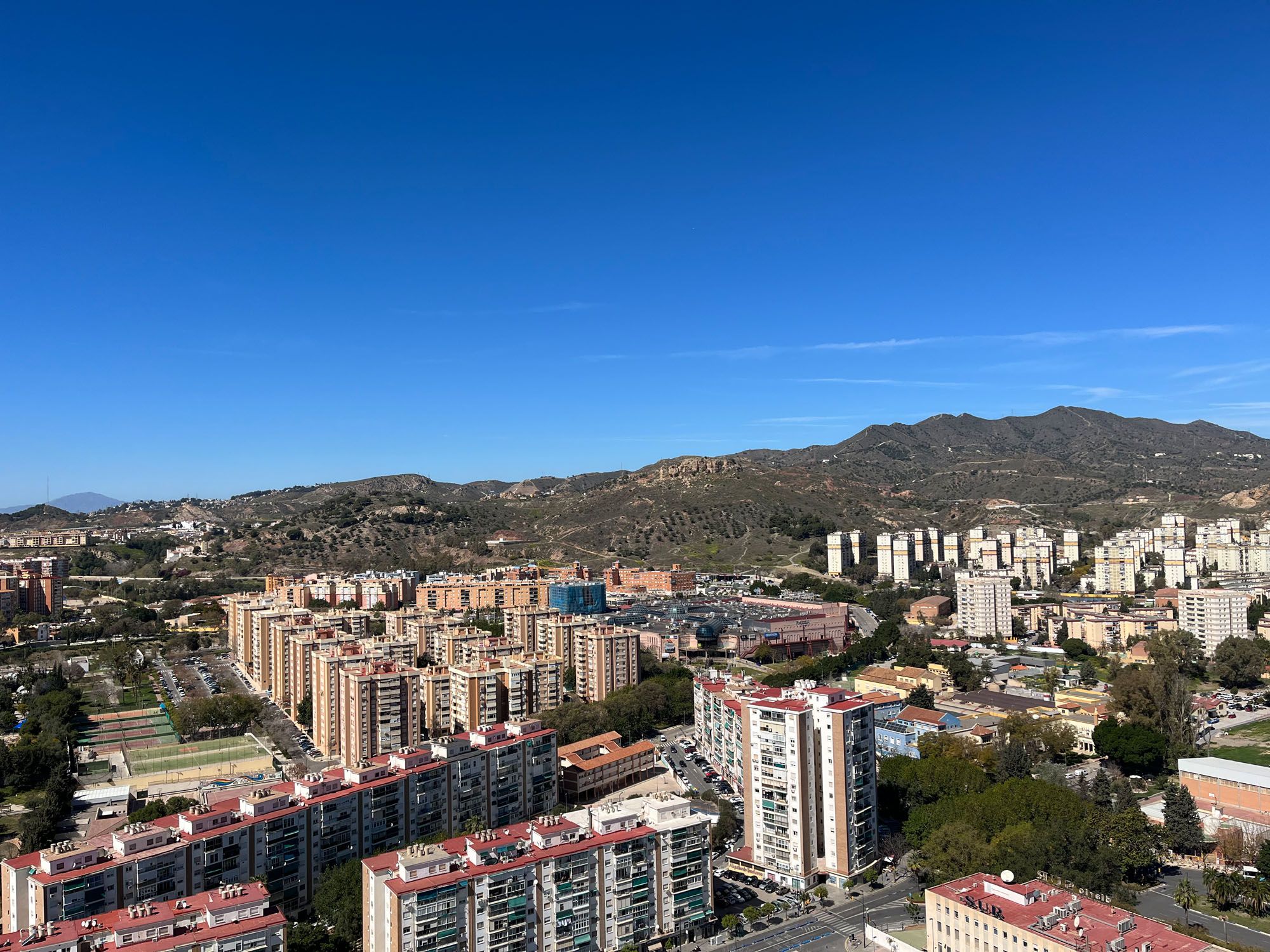 Así son las torres de Martiricos por dentro y las vistas de Málaga desde ellas