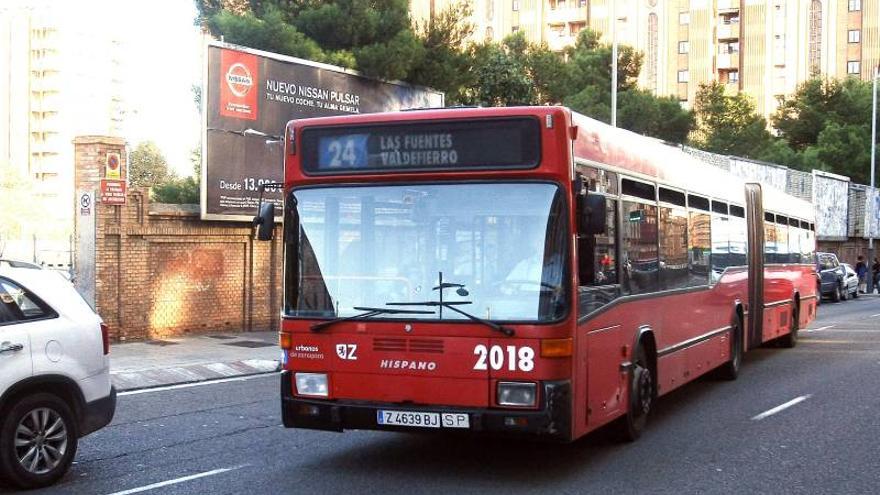 La plantilla denuncia la antigüedad de los buses