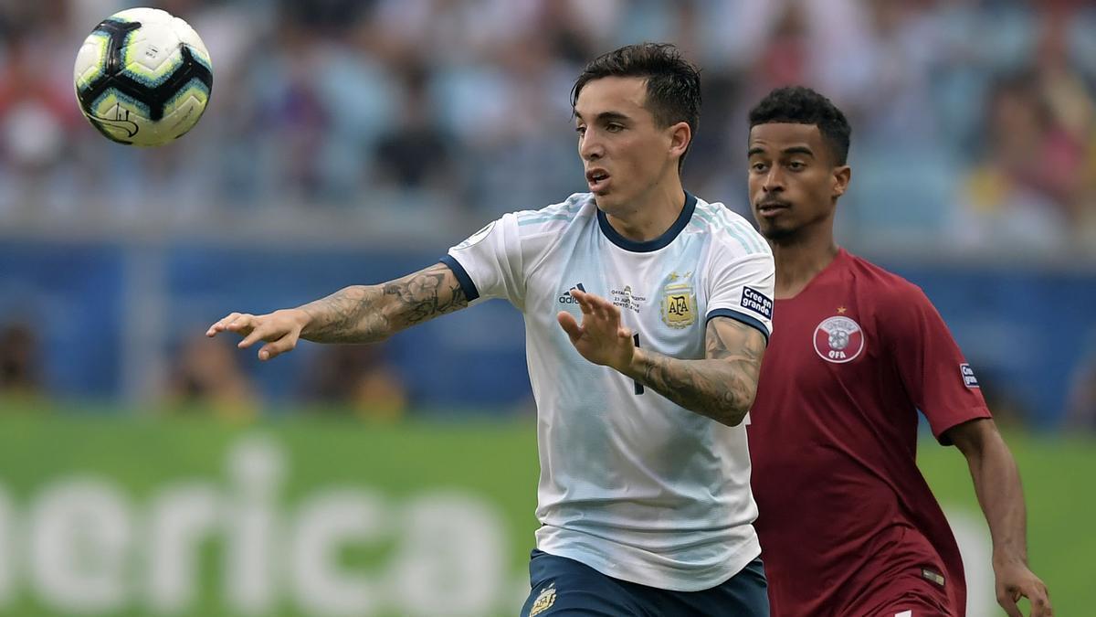 Renzo Saravia con Argentina, camiseta que defendió en nueve ocasiones entre 2018 y 2019