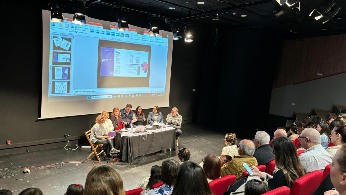 Presentación de la Guía Didáctoica en el centro Bernat i Baldoví