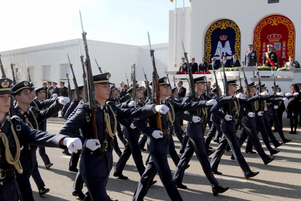 Jura de bandera de nuevos alumnos en la Academia General del Aire