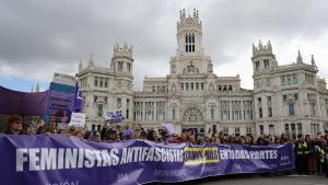 La manifestación convocada por la Comisión 8M con motivo del Día de la Mujer, con el lema Amigas, al fascismo lo paramos las feministas.