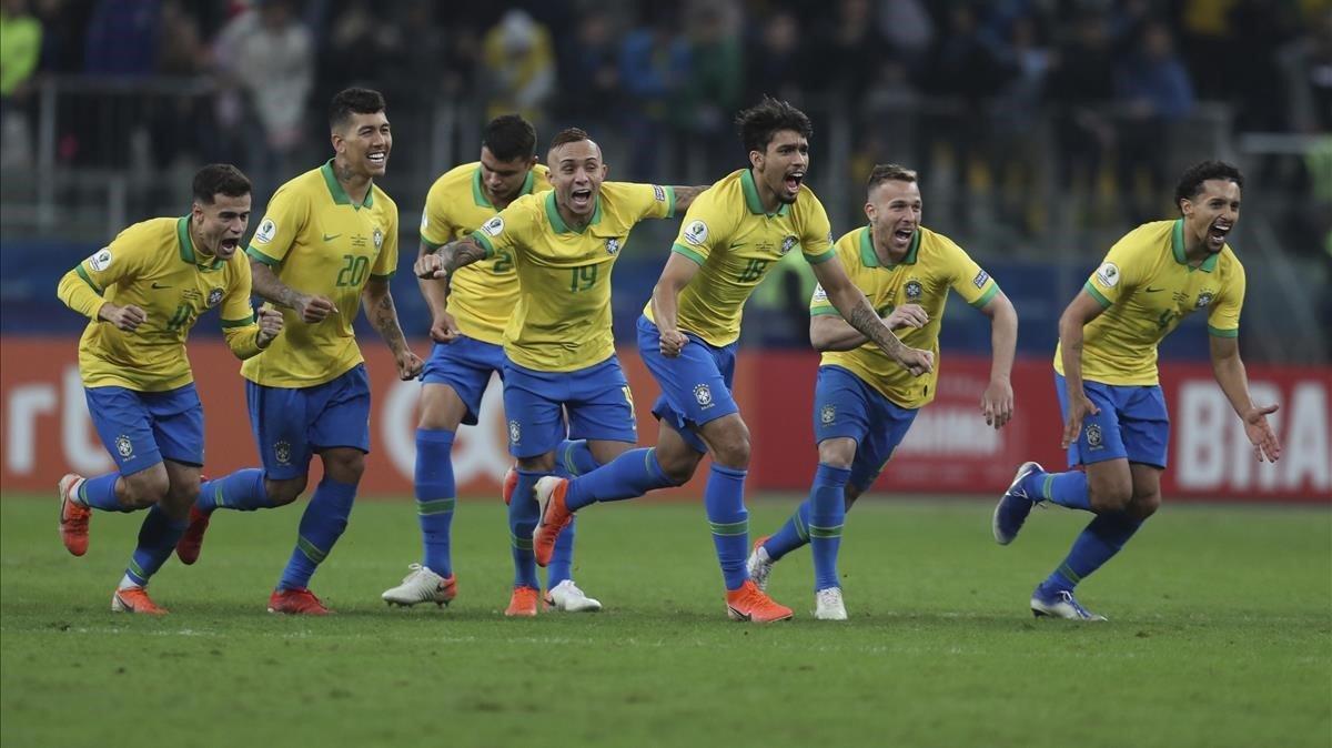 marcosl48831555 brazil s soccer players celebrate winning at the end of the 190628092055