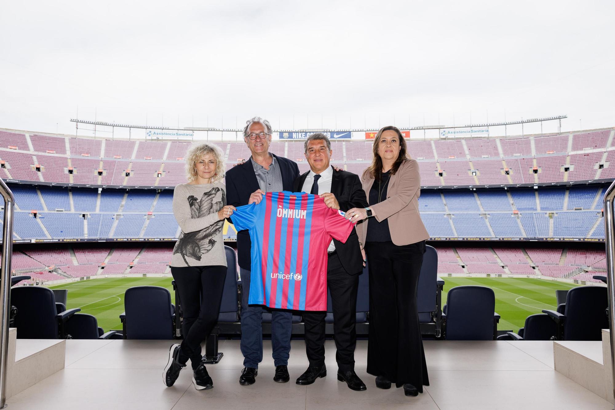 Mònica Terribas, Xavier Antich, Joan Laporta y Elena Fort.