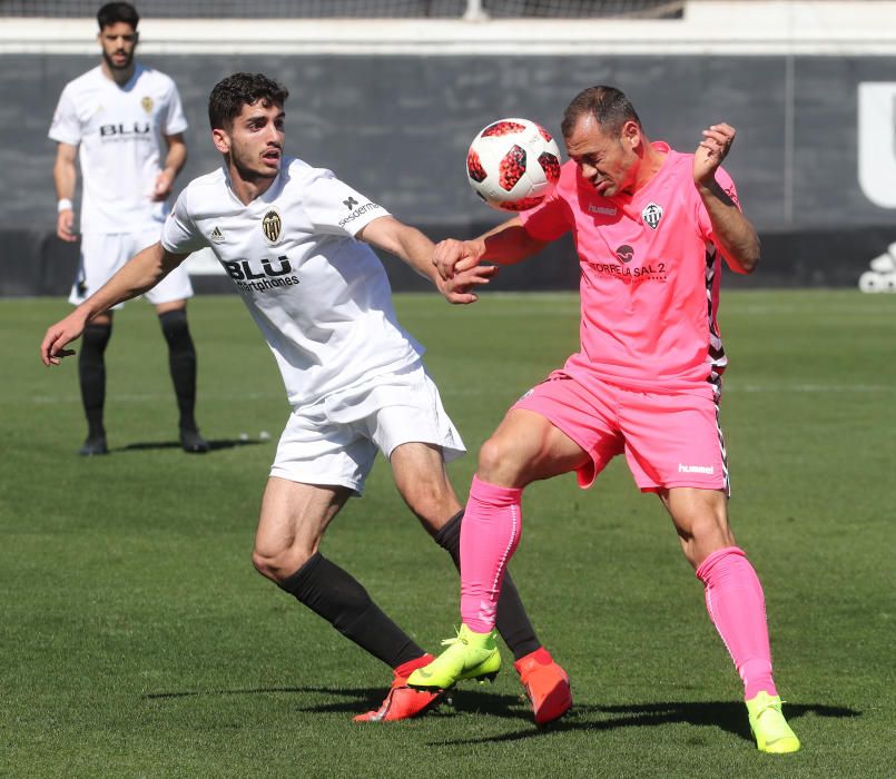 Valiosa victoria del Valencia CF Mestalla