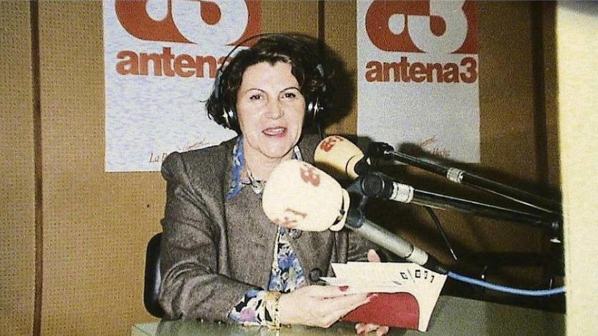 Makuka Fandiño, en un estudio de Antena 3 Radio