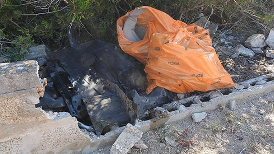 Un motorista de 24 años muere Formentera tras chocar contra un coche