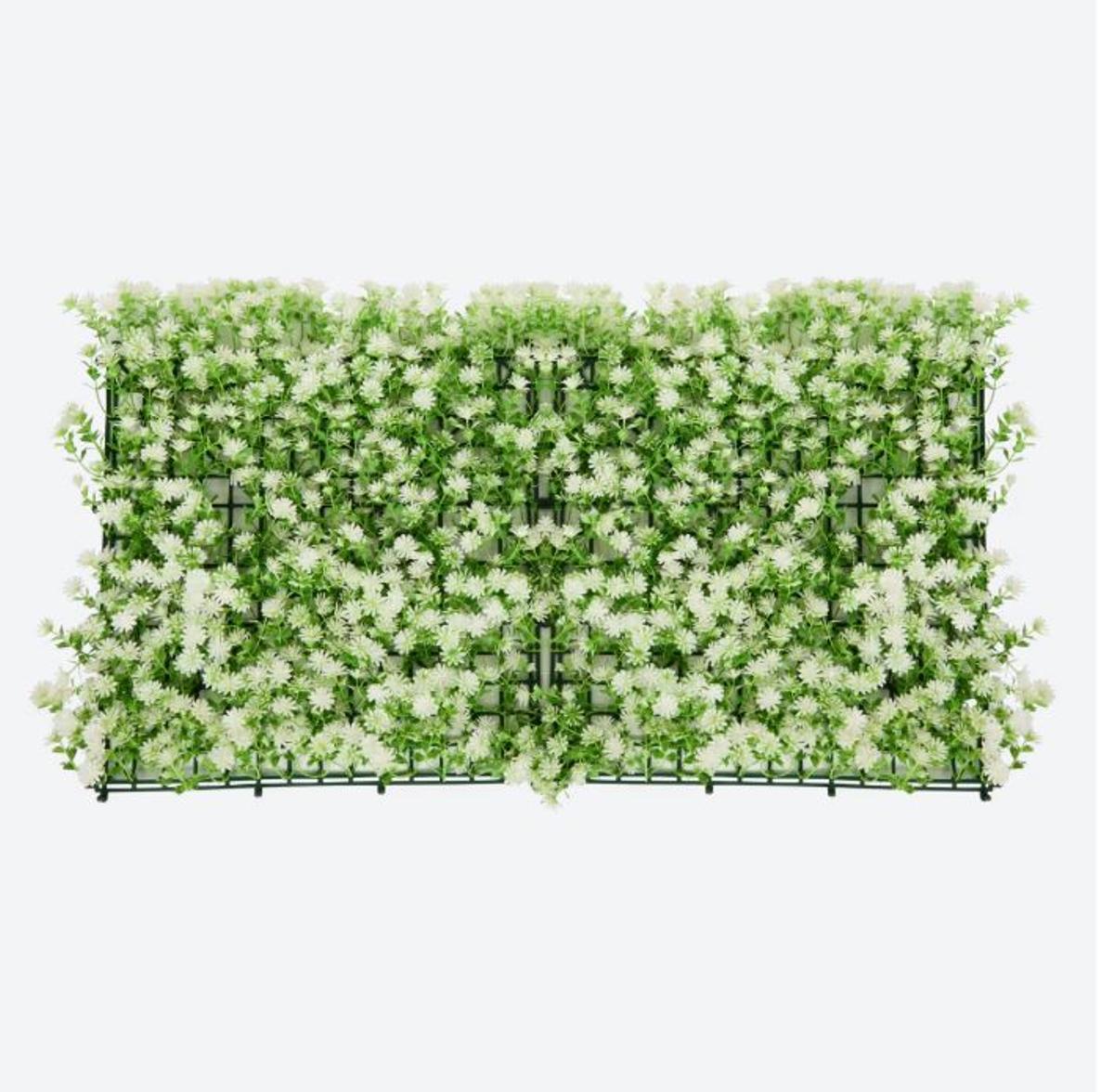 Mañana se esperan colas kilométricas en Action para conseguir el césped artificial con flores más barato del mercado: por 6,99 euros un toque de verde a la terraza o balcón
