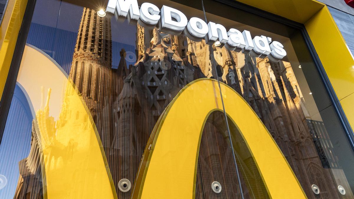 Un establecimiento de McDonald's enfrente de la Sagrada Familia de Barcelona, donde también estará disponible la oferta