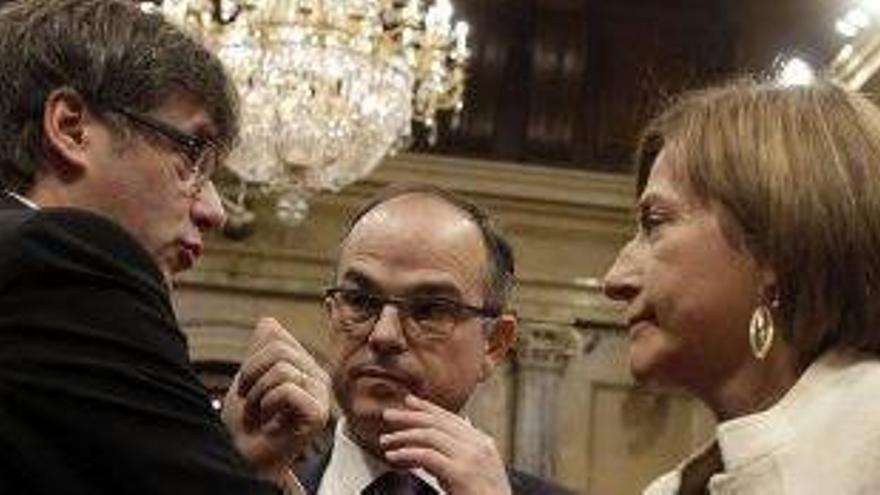 Carles Puigdemont, Jordi Turull i Carme Forcadell, al Parlament