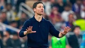 Pesea a perder la final Supercopa, Xabi Alonso sigue al frente del Madrid